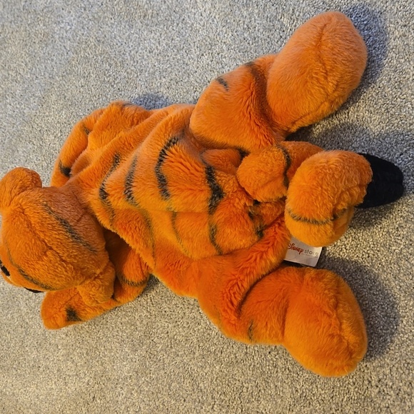 16" Vintage Disney Tigger Stuffed Animal With Zipper Tummy - Picture 2 of 3